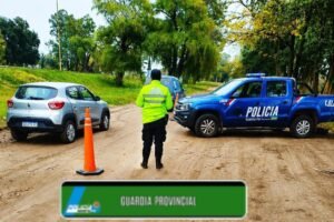 Robaron un auto en Venado Tuerto y lo encontraron en la colectora de Ruta 33