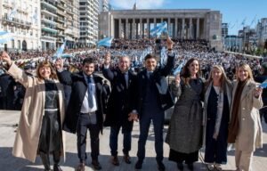Junto a Pullaro y Victoria Villarruel: Chiarella protagonista en el acto por el Día de la Bandera en Rosario