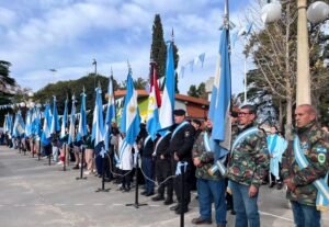 El Parque Municipal General Belgrano se vistió de celeste y blanco para conmemorar el Día de la Bandera