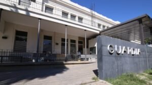 Intento de femicidio en Rosario: detuvieron a un hombre acusado de rociar con alcohol a su pareja y prenderla fuego