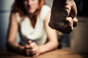Condenaron a cuatro años y seis meses de prisión a un hombre que cometió delitos en un contexto de violencia de género en perjuicio de su expareja en San Gregorio